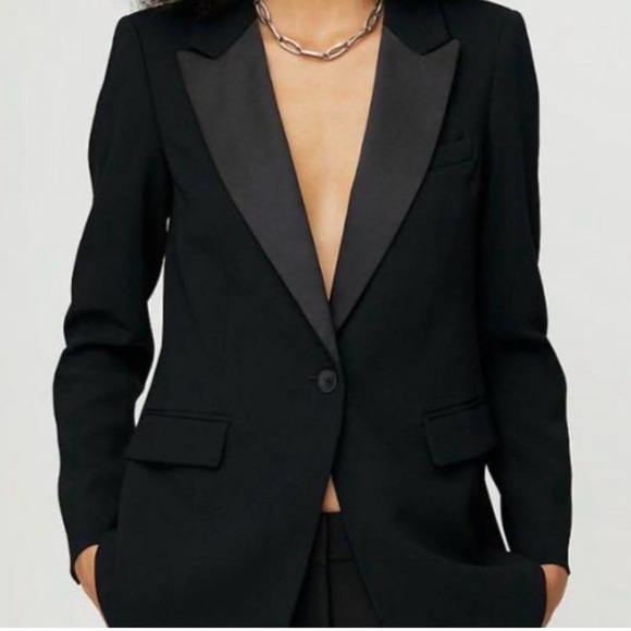 Aritzia Jackets & Blazers - NWOT Aritzia Babaton Yates Tuxedo Blazer in Black Size 0